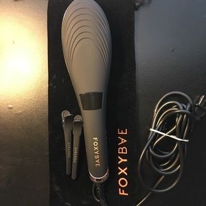 Hairbrush straightener